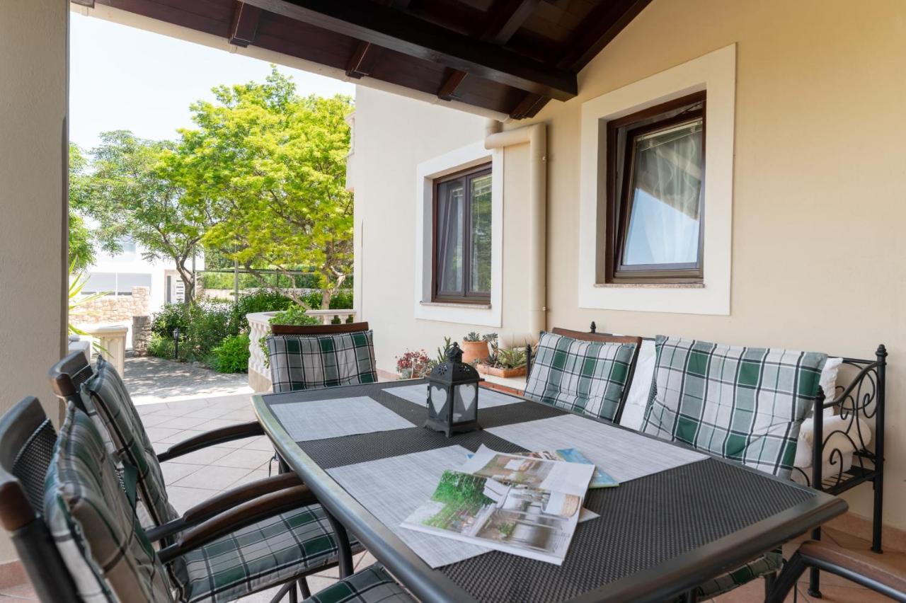 Apartments Rozelyn Ugljan Ngoại thất bức ảnh